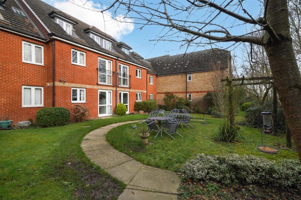 Flat 17, Bishops Court - OYs0m358Hl7rKa4AQ69q.jpg