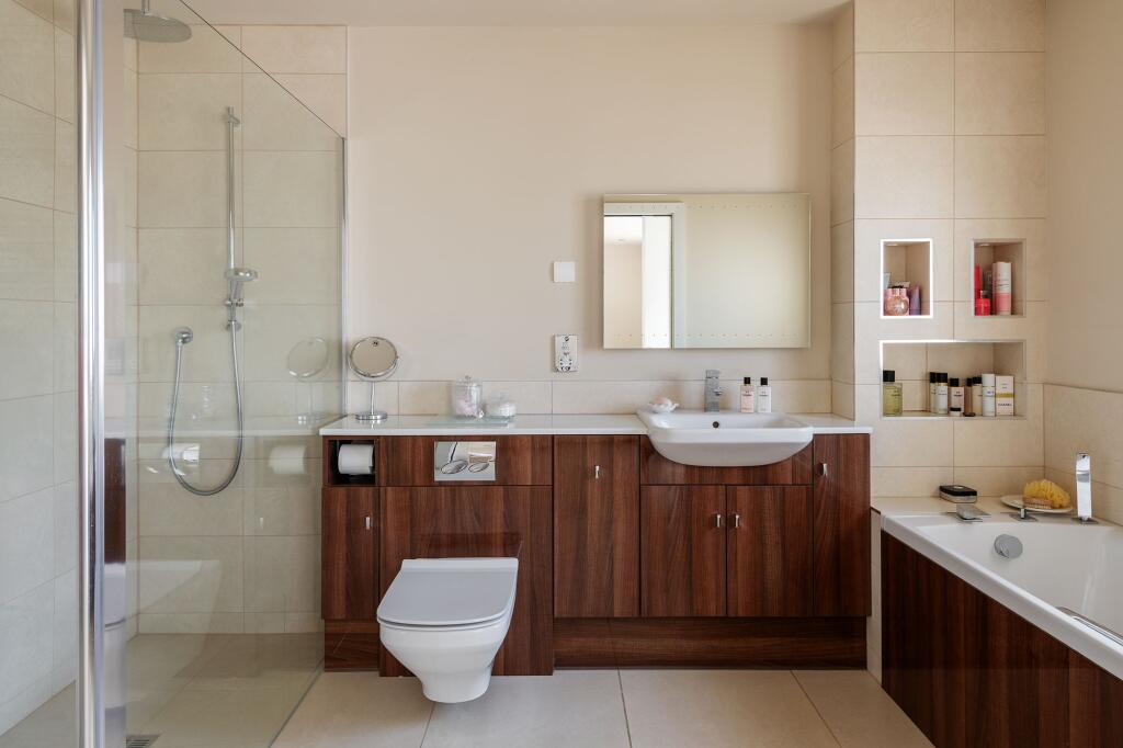 New Strete Lodge, Strete, Dartmouth - Principal Ensuite Bathroom