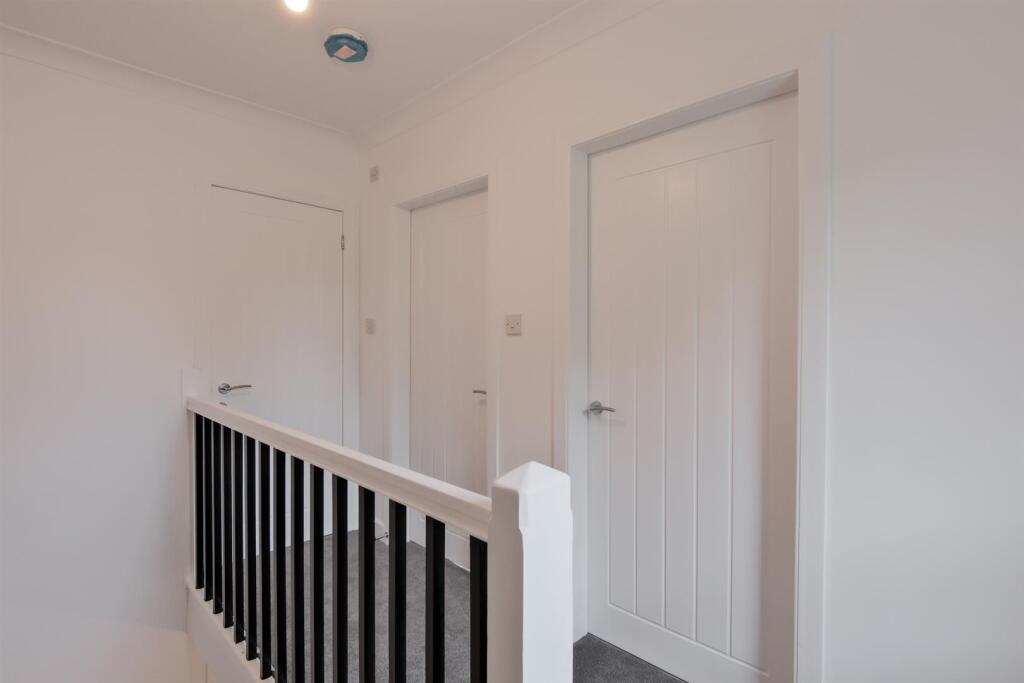 031-68 Butterburn Park, Hamilton ML36 SJ.jpg