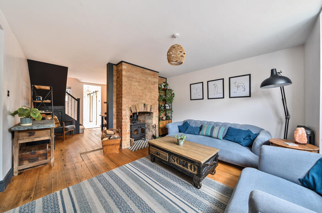 1294097-9-682f32f...