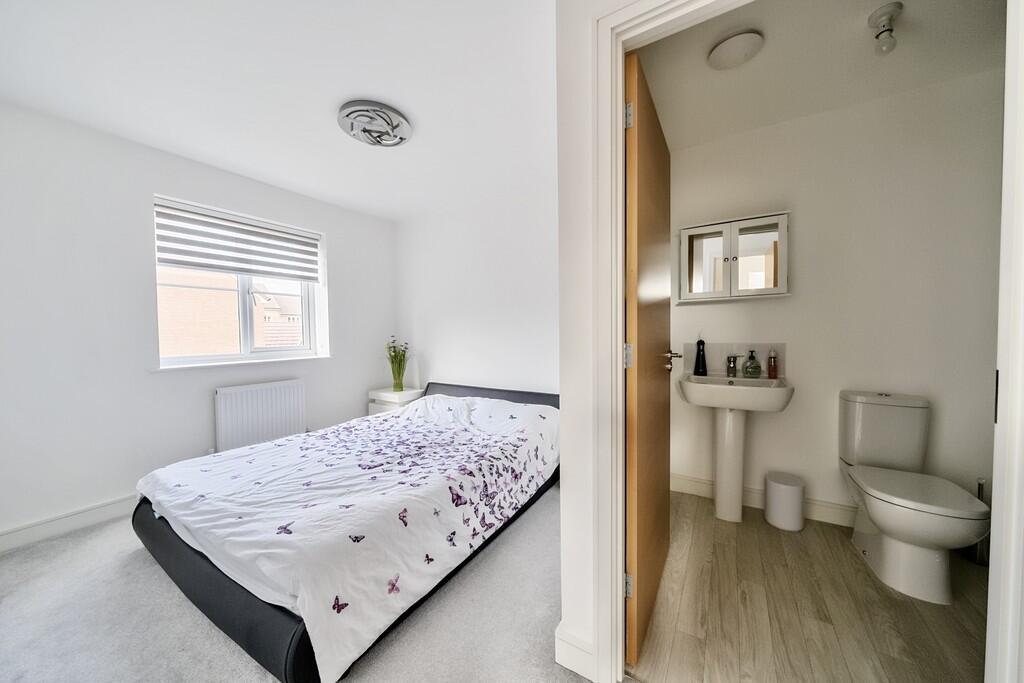 Bedroom 1 and En-...