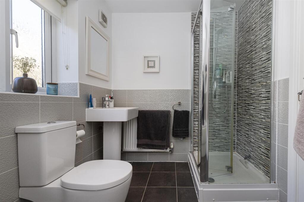 Bramleys Estate Agents - Wadsworth Fold - Lindley 