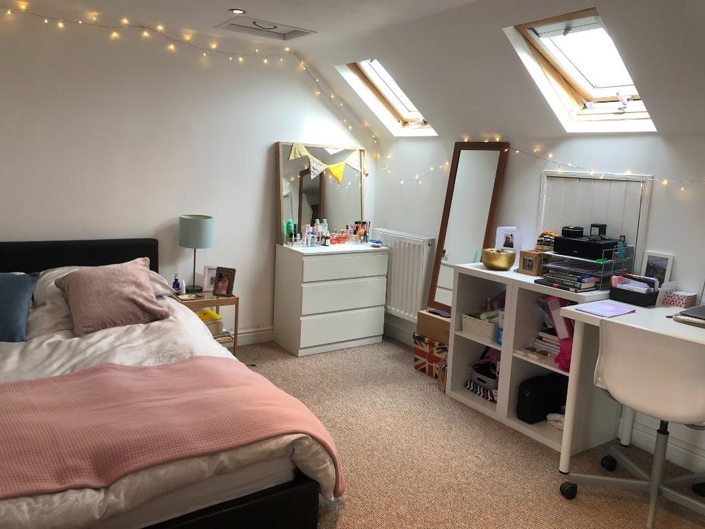 Bedroom 5 (2)
