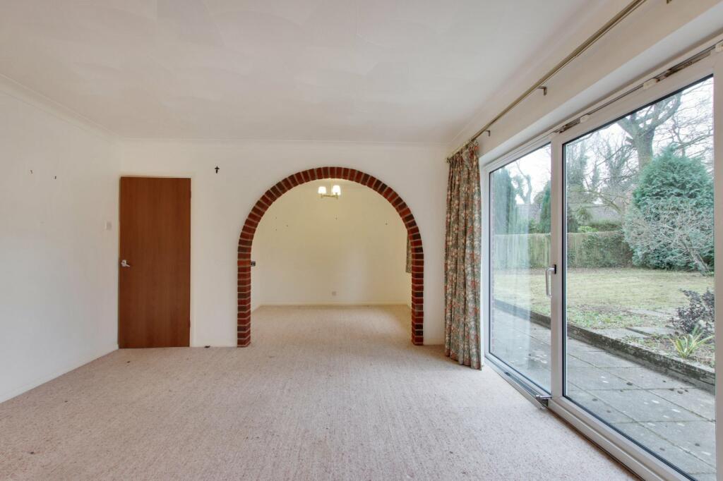 6 - Living Room