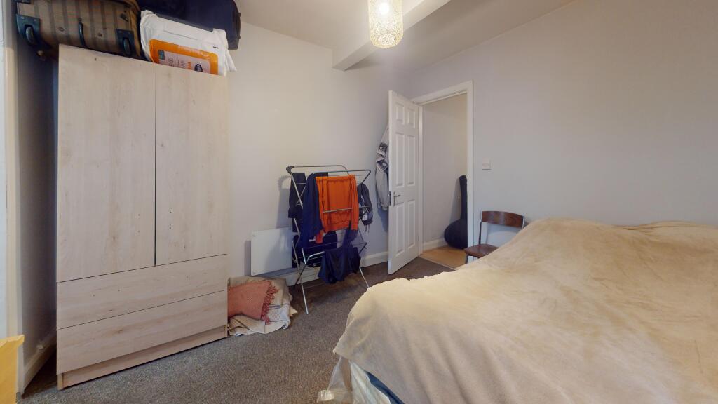 8 Brampton Park Road, Hornsey, London, N22 6BG