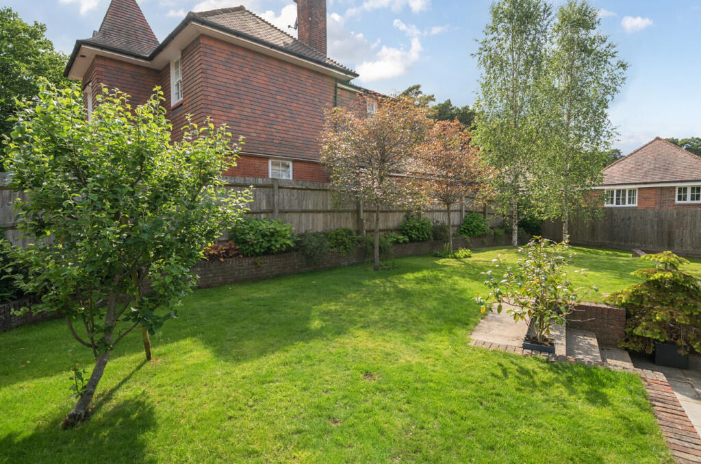 1309481-4-684854f...