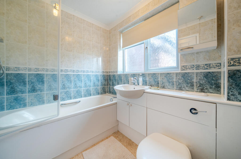 1359512-27-68daa6...