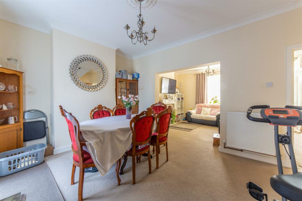 5 Gilwern Place-8.jpg