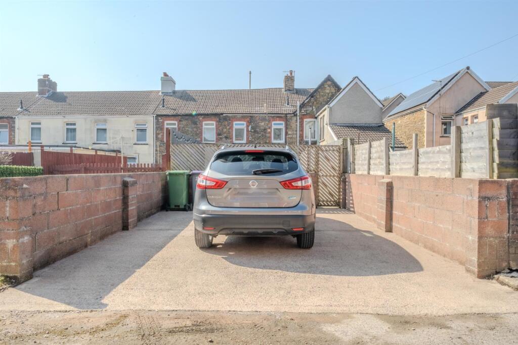 17 Torfaen Terrace-17.jpg