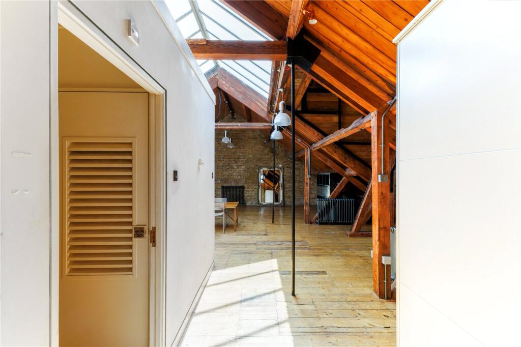 Reception/Kitchen