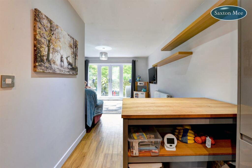 dining room a.jpg