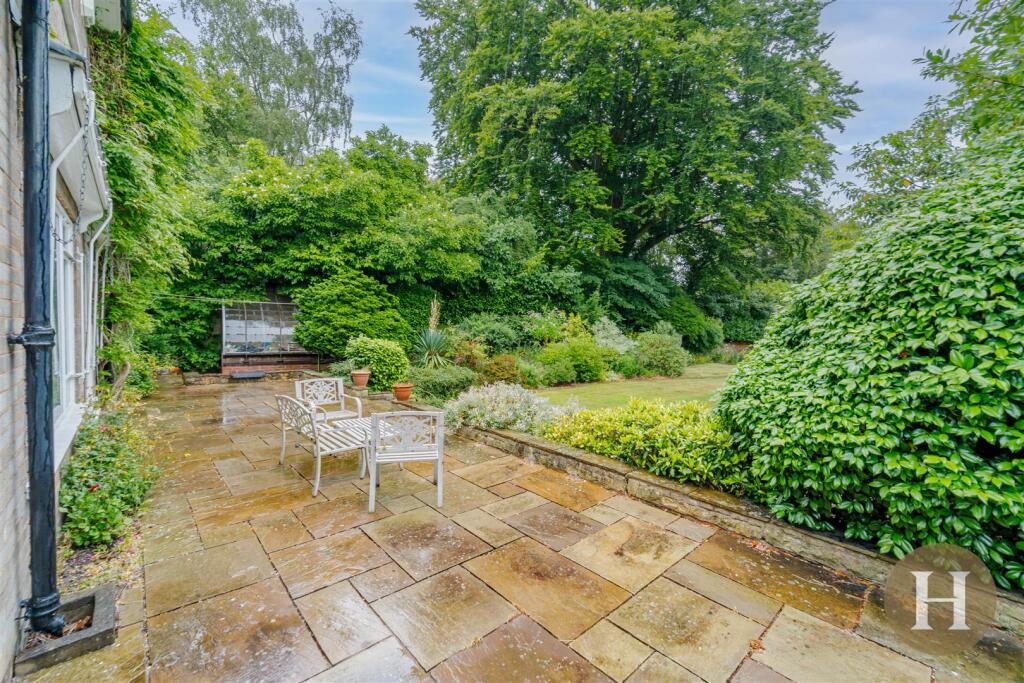 Hadleigh Estate Agents-42.jpg