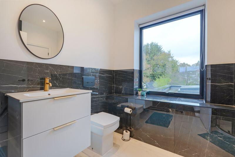 Bedroom 2 Ensuite