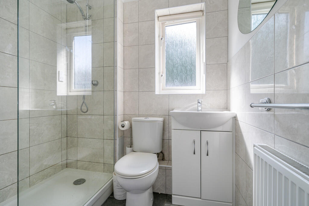 1310557-5-685532a...