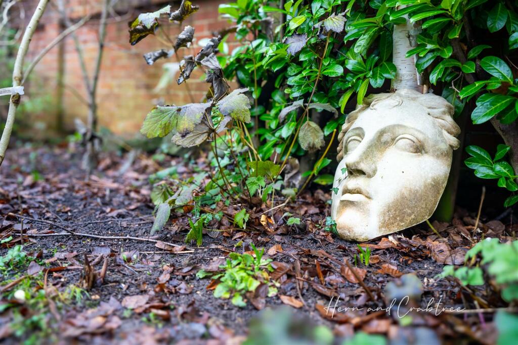 Queen Anne Square, Cardiff, HernCrabtree (43).jpg