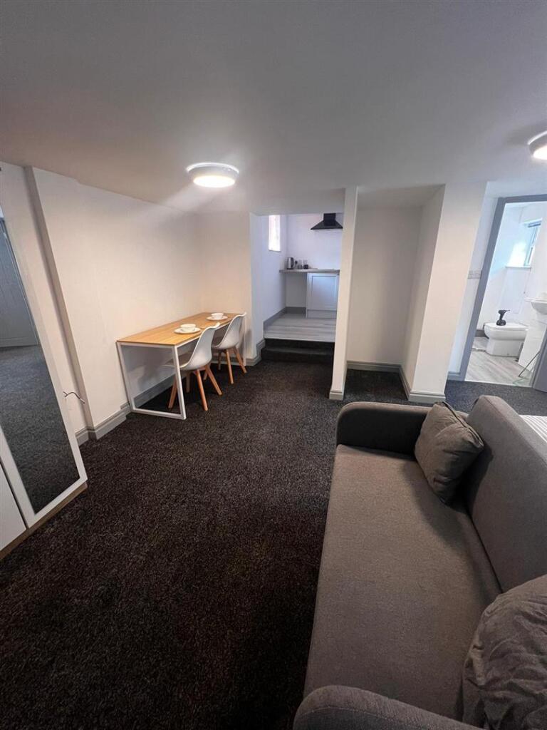 WhatsApp Image 2024-05-13 at 12.03.33.jpeg