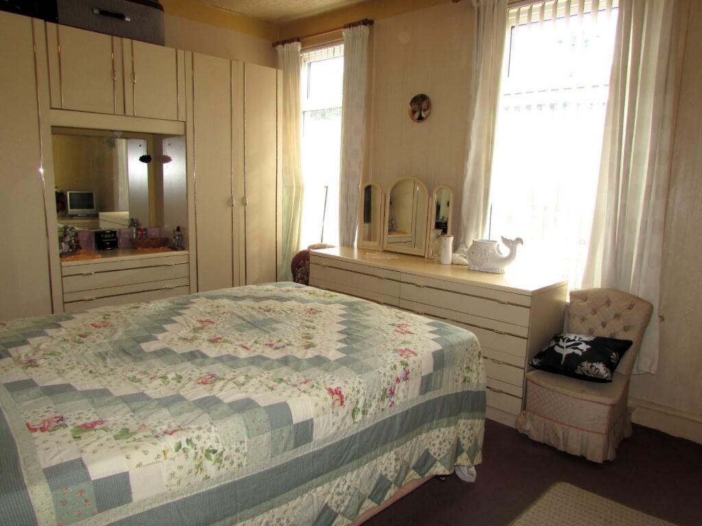 WestonAve19bed1.JPG