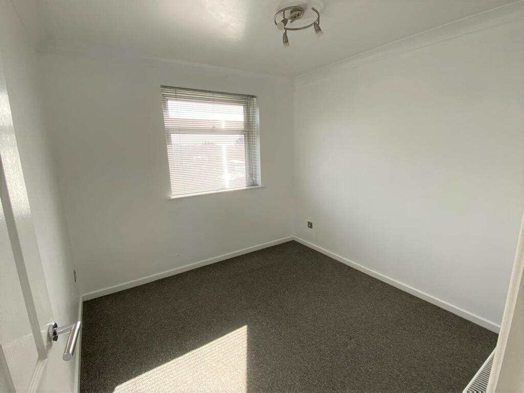 40 Reeds Way Bedroom 2