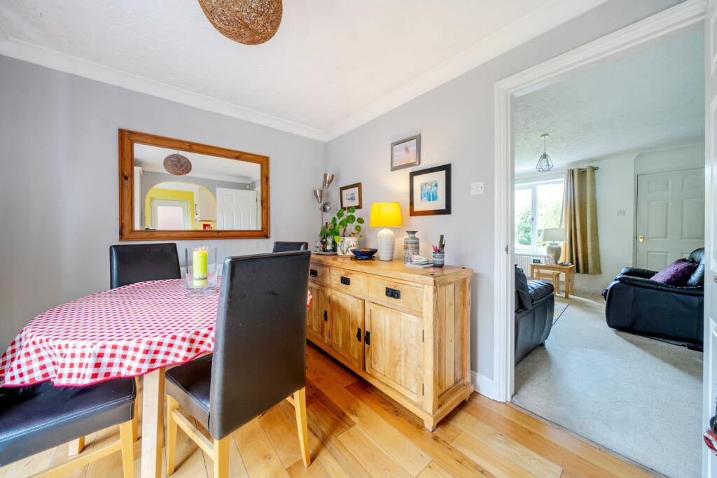 Balintore Rise dining room 1