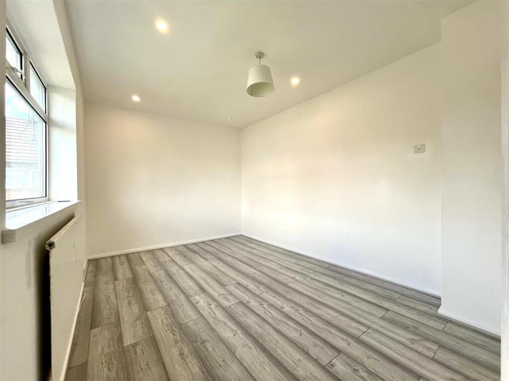 Bedroom 2 Aspect 2