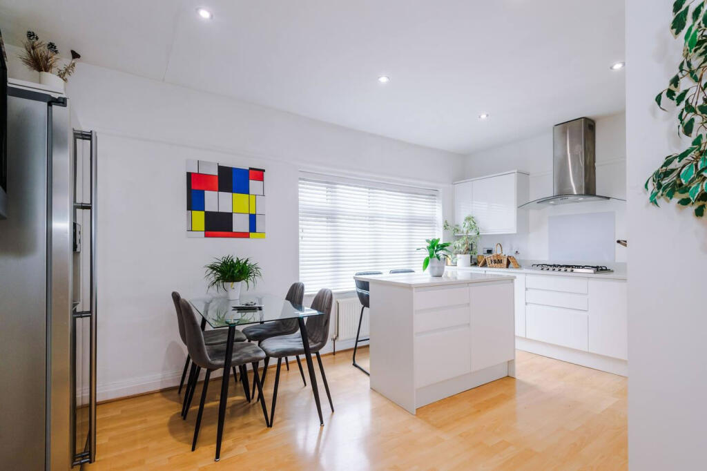 mellorroad30mellorroad3062034f38-5bb1-4c53-989b...