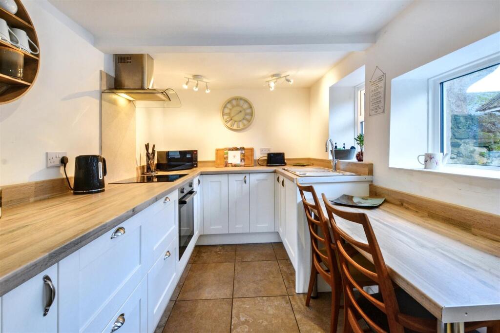 Kitchen_3.jpeg