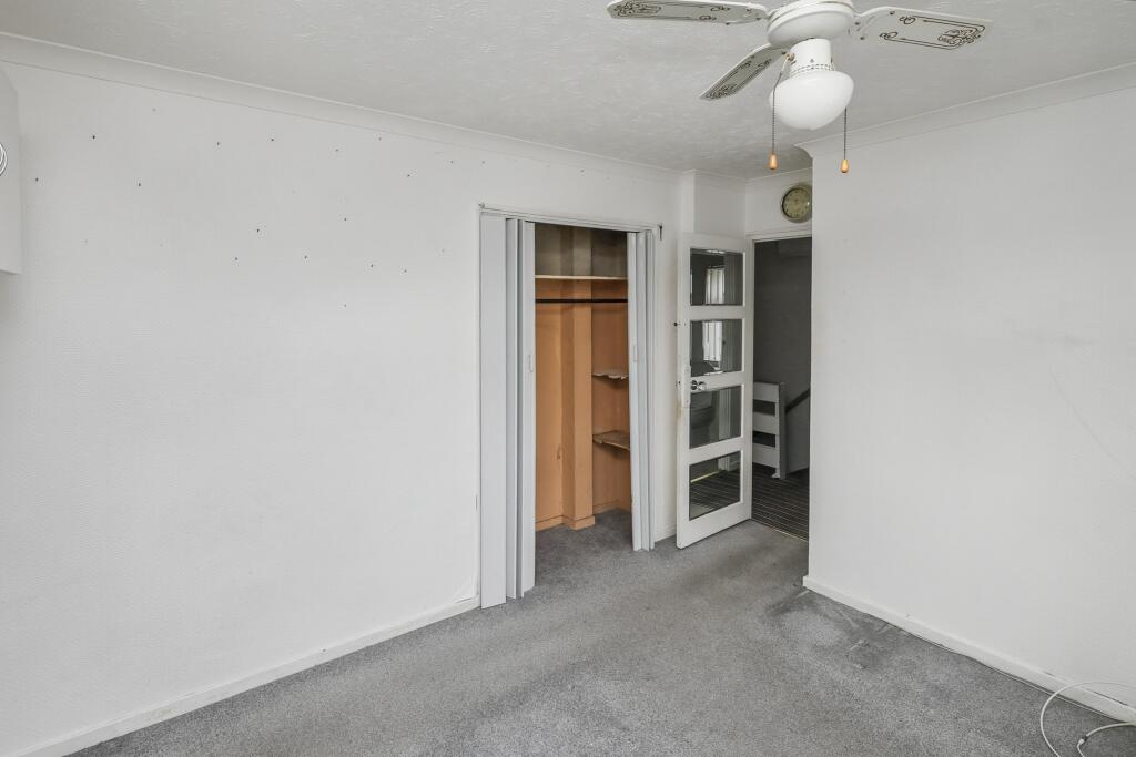 8 Colne Drive, Romford RM3 9JX