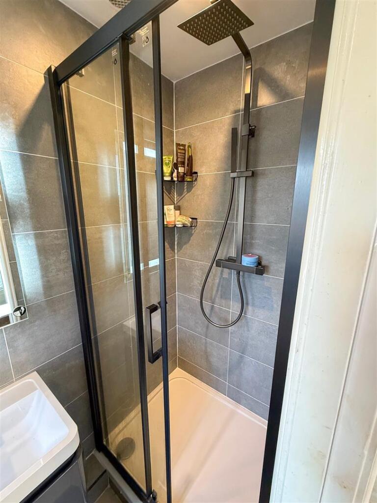 Principal Bedroom En Suite