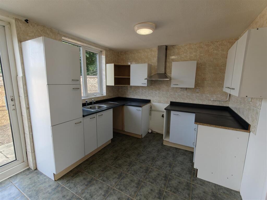 Kitchen .jpg