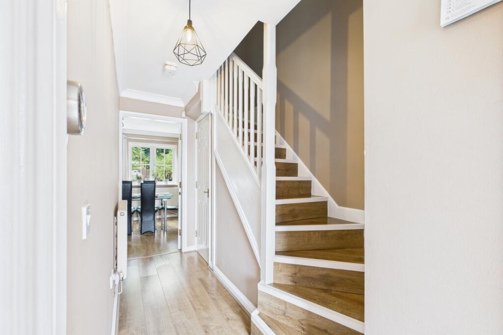 CAM04671G0-PR0070-STILL007