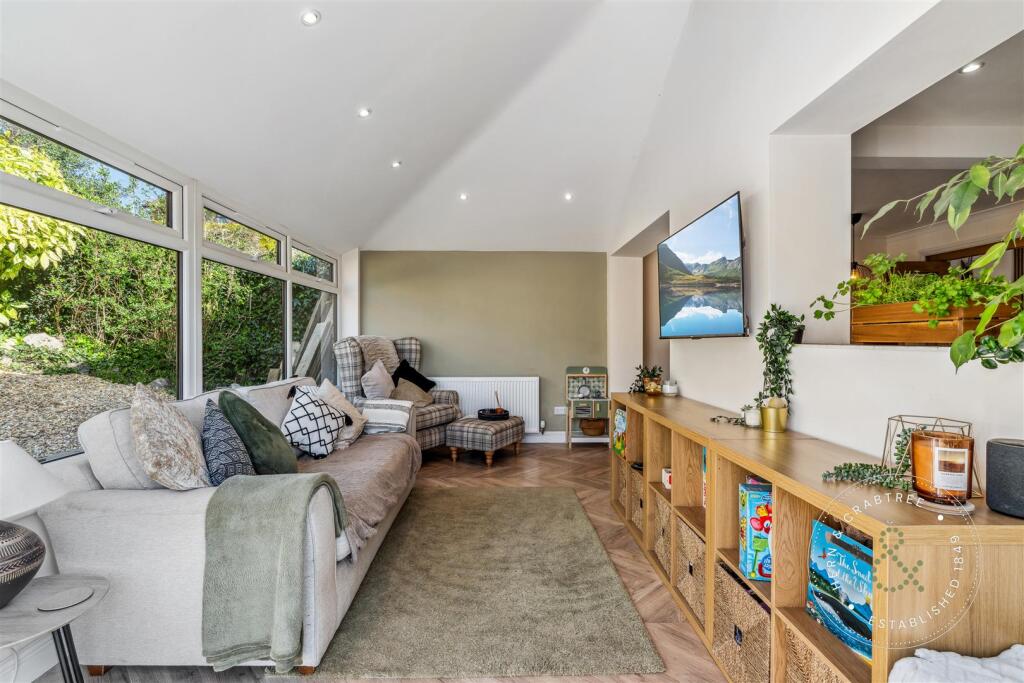 Cae Pant, Caerphilly, Hern Crabtree (22).jpg