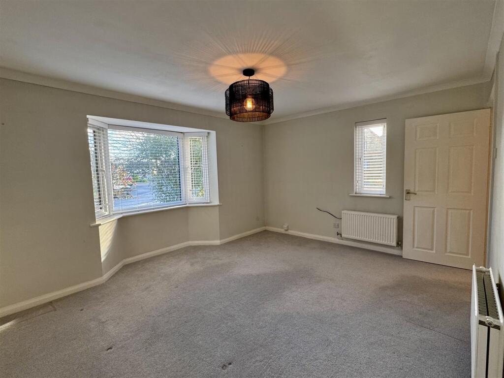 Bay Fronted living Room