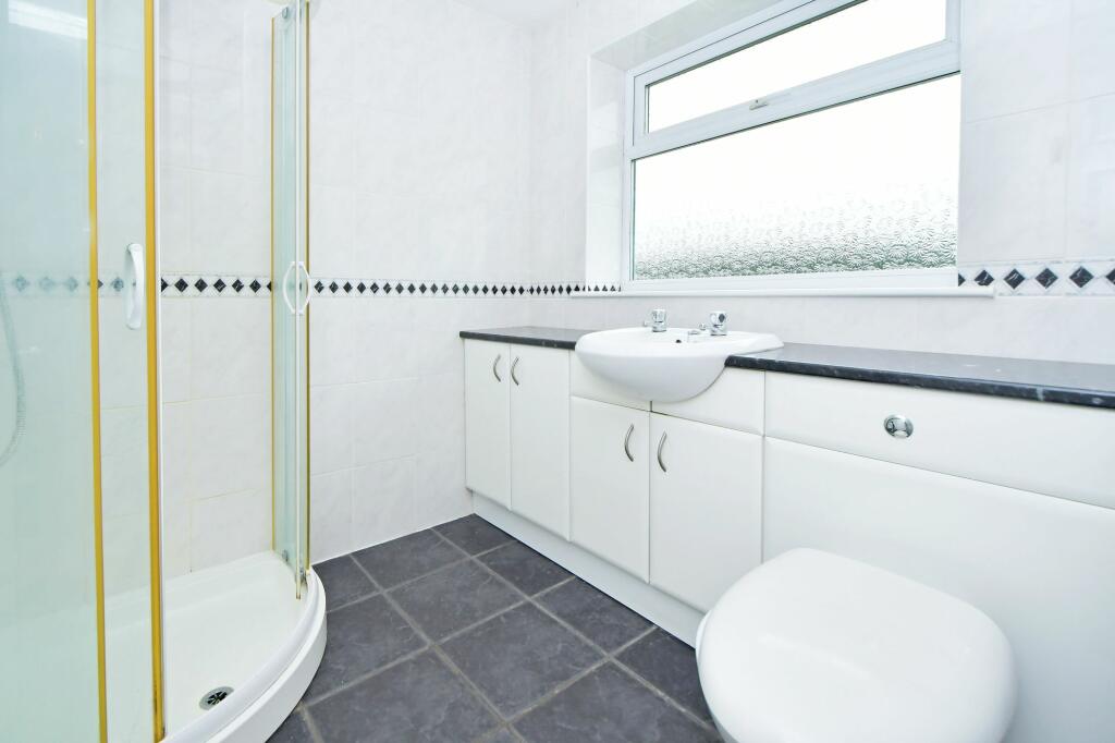 Bedroom one en-suite