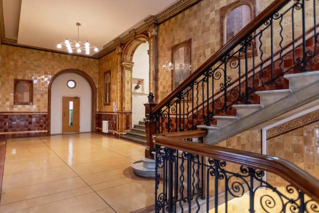 Old College House_27.jpg