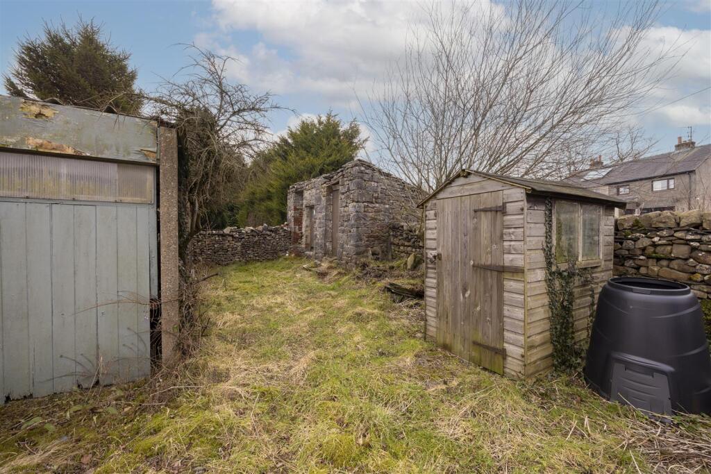 Divorced Garden &amp; Parking