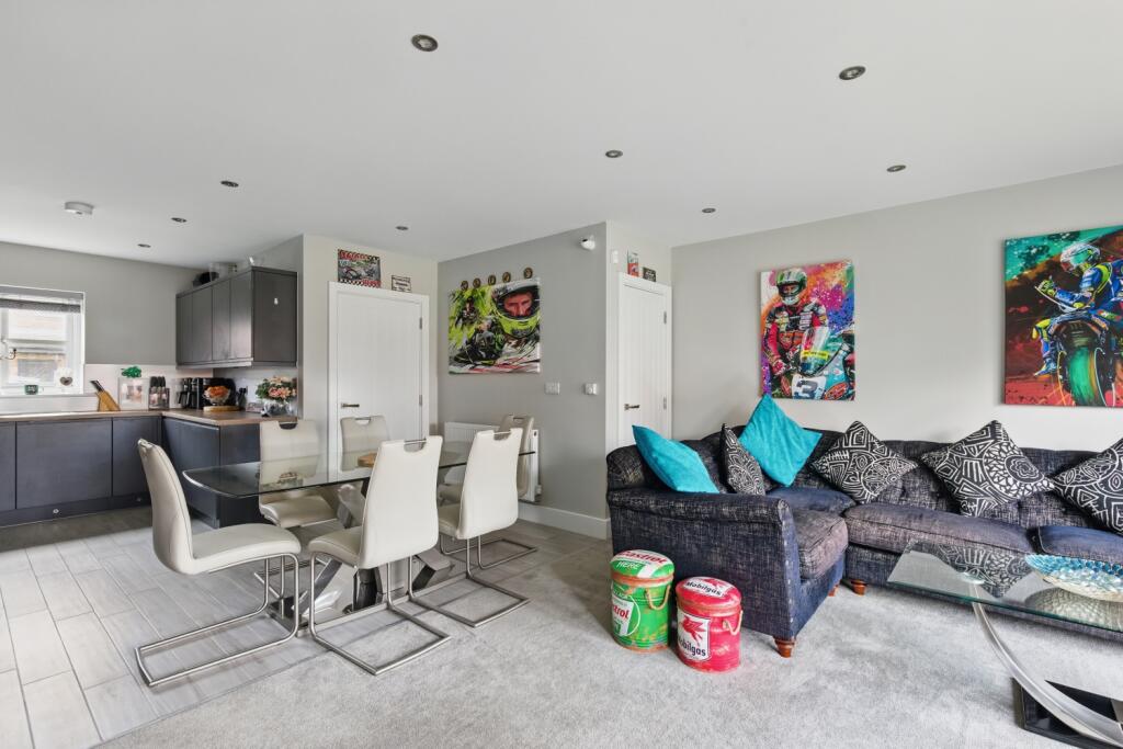 Lounge Dining Room