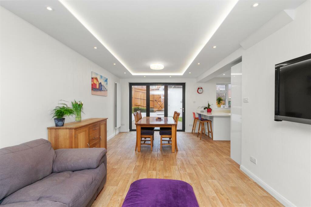 Living Room/ Dining Room