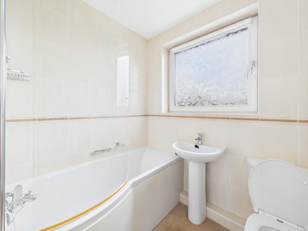 CAM03729G0-PR0065-STILL012