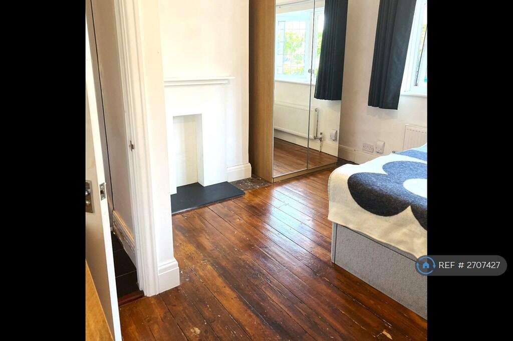 Room 4