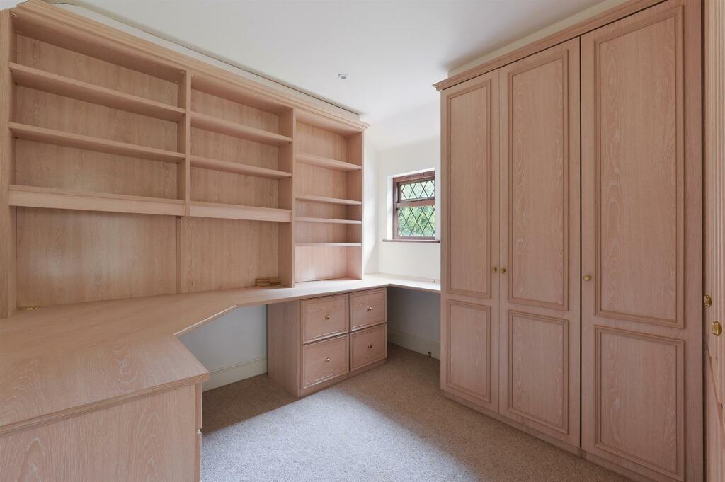 PILGRIMS HOLT  (10).jpg