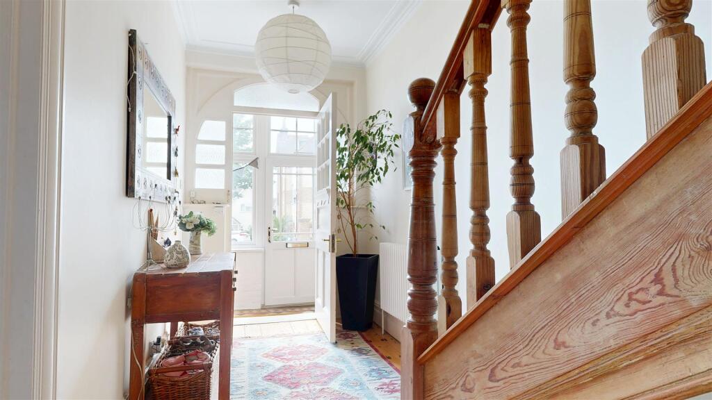 Hallway.jpg