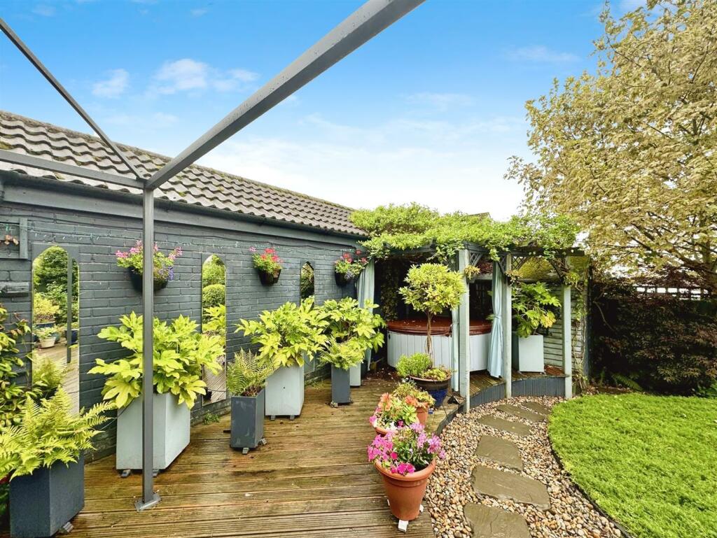 Garden 1.jpeg