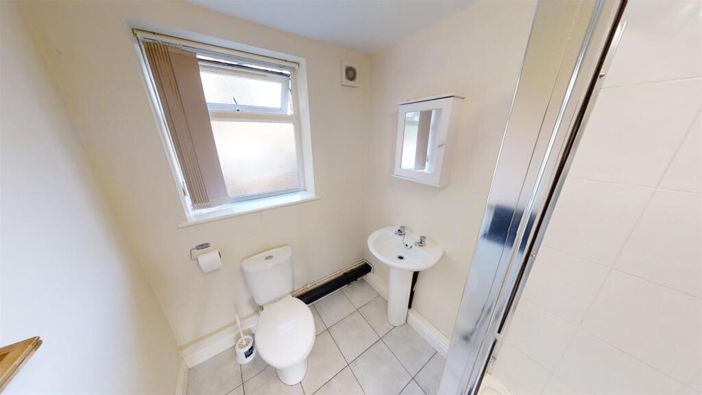 2-Harcourt-Crescent-Sheffield-S10-09192020_082809.