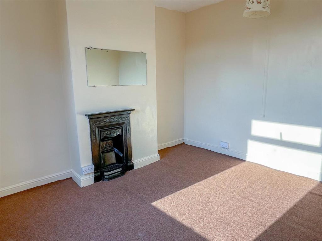 Bedroom 2.jpg