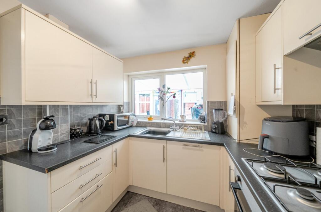 1342989-10-68a6e09cd3541