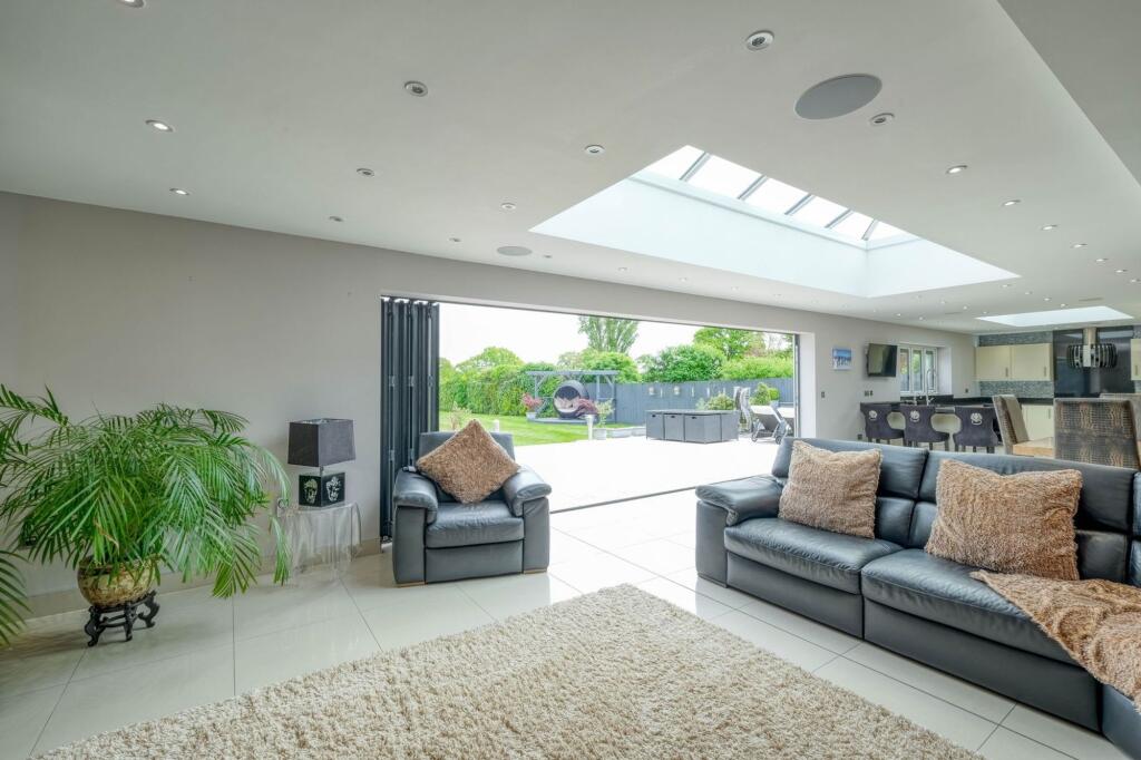 Open Plan Kitchen/Dining/Family area