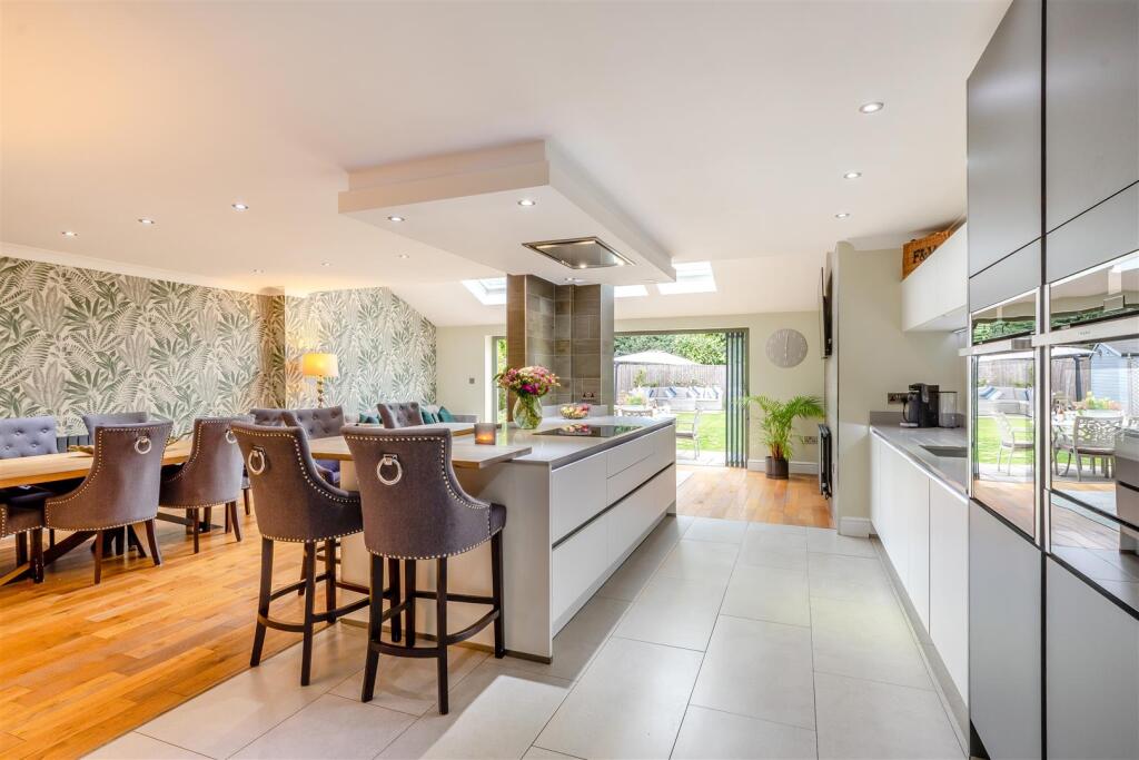 8641910-interior43.jpg