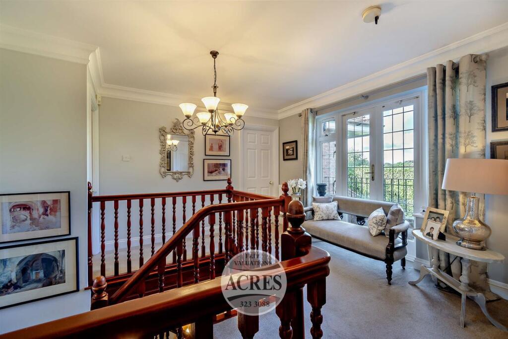 8618939-interior23-800 (Large).jpg