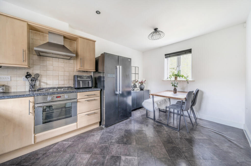 1355876-11-68c97c...