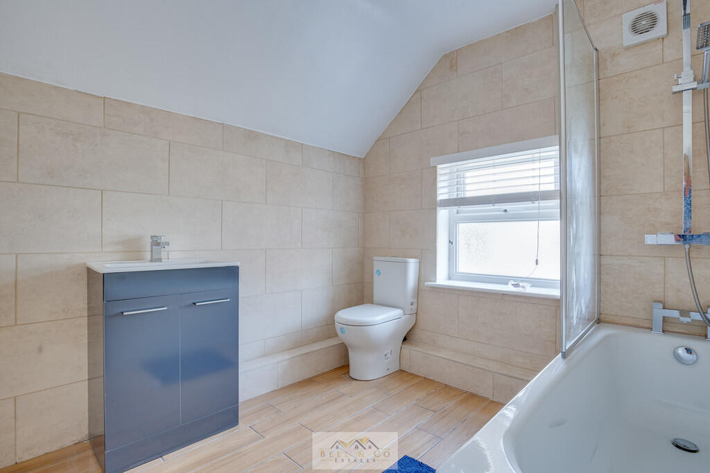 Bathroom 1.1